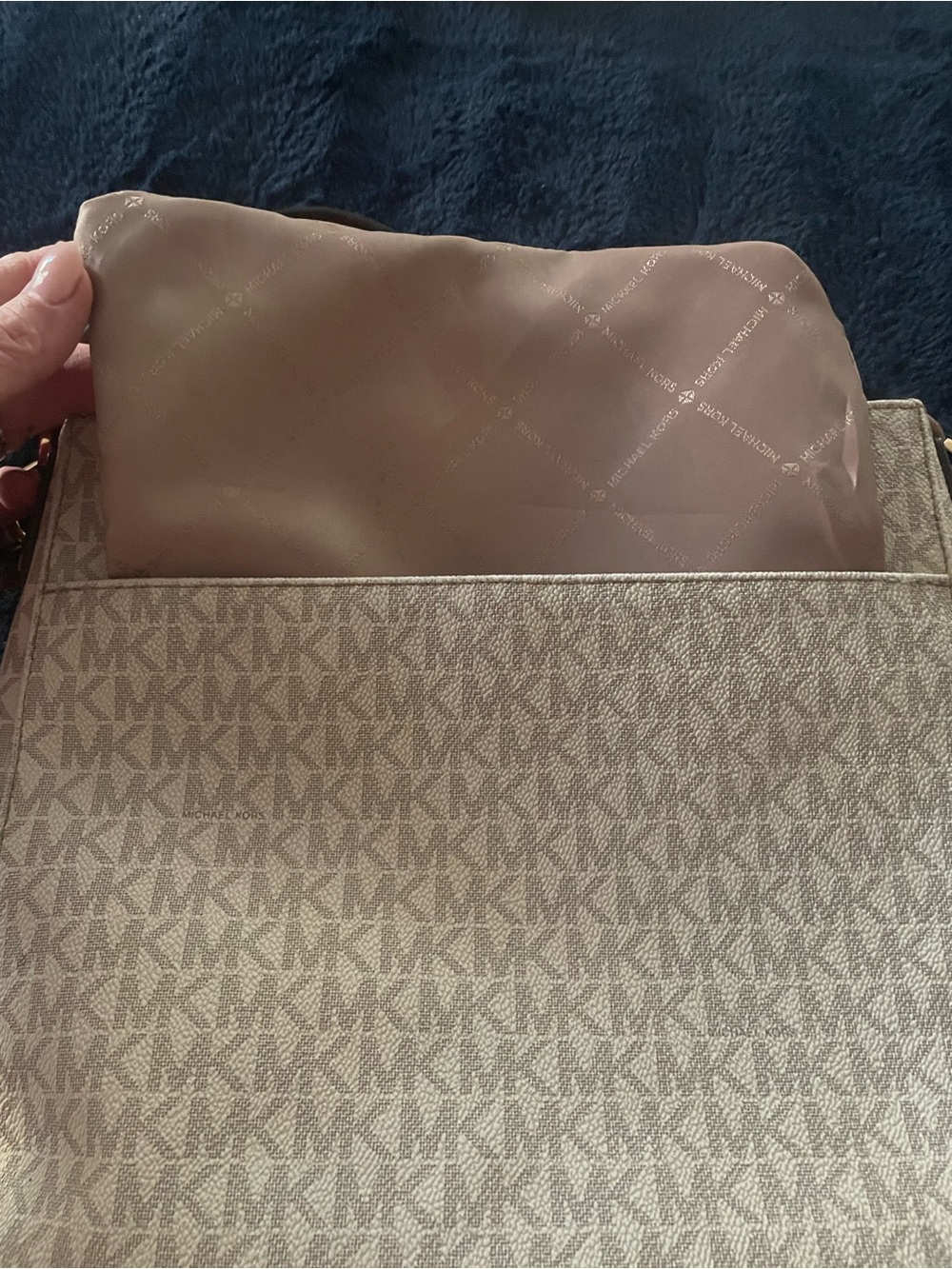 Michael Kors Cream Logo Shoulder Bag with Brown Strap - Picture 4 of 11